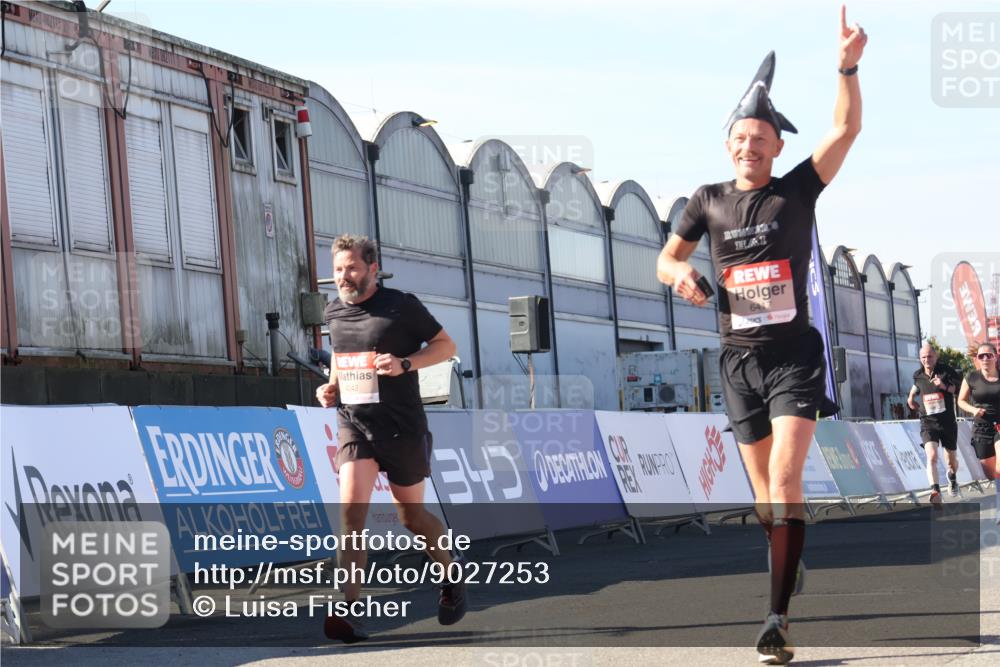 03.10.2025 - Köhlbrandbrückenlauf Luisa Fischer http://msf.ph/oto/9027253 03.10.2025 12:57:02 Ziel 4042, 4068, 4086, 4115, 5846, 5898, 6016, 6417 meine-sportfotos.de