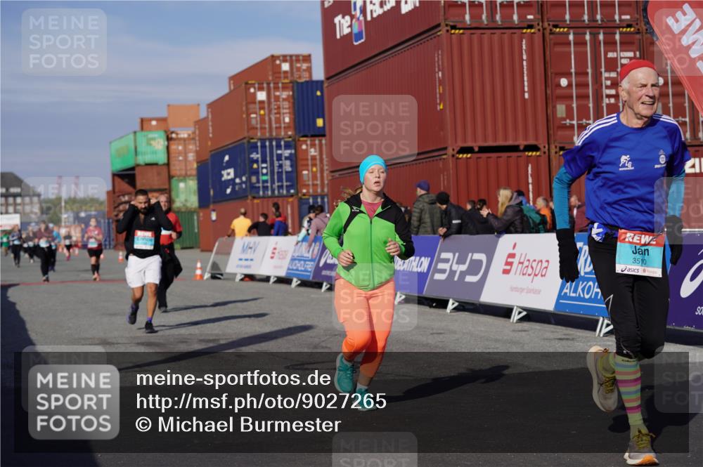03.10.2025 - Köhlbrandbrückenlauf Michael Burmester http://msf.ph/oto/9027265 03.10.2025 10:31:01 Ziel 1763, 2468, 2900, 3510, 3664 meine-sportfotos.de