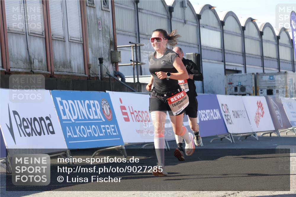 03.10.2025 - Köhlbrandbrückenlauf Luisa Fischer http://msf.ph/oto/9027285 03.10.2025 12:57:06 Ziel 4042, 4068, 4080, 4086, 5846, 5898, 6016, 6417, 6629, 6819 meine-sportfotos.de