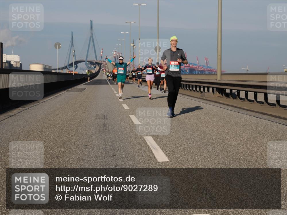 03.10.2025 - Köhlbrandbrückenlauf Fabian Wolf http://msf.ph/oto/9027289 03.10.2025 09:43:06 Position 3 1103 meine-sportfotos.de