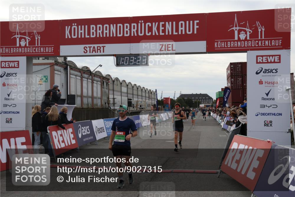 03.10.2025 - Köhlbrandbrückenlauf Julia Fischer http://msf.ph/oto/9027315 03.10.2025 16:03:23 Ziel 7013, 7016, 7098, 7721, 7873, 9305, 9657, 9678 meine-sportfotos.de