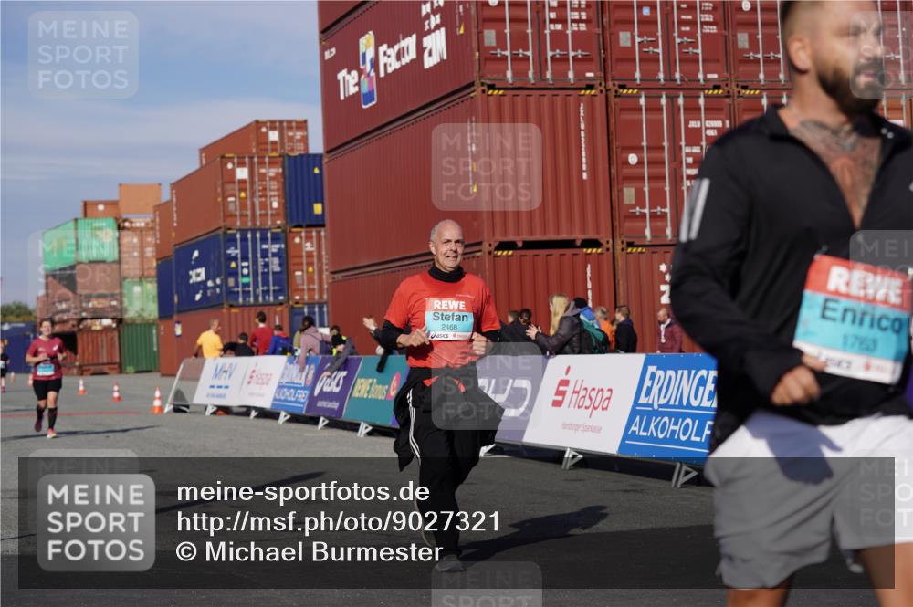 03.10.2025 - Köhlbrandbrückenlauf Michael Burmester http://msf.ph/oto/9027321 03.10.2025 10:31:06 Ziel 1763, 2205, 2468, 3663, 3664 meine-sportfotos.de
