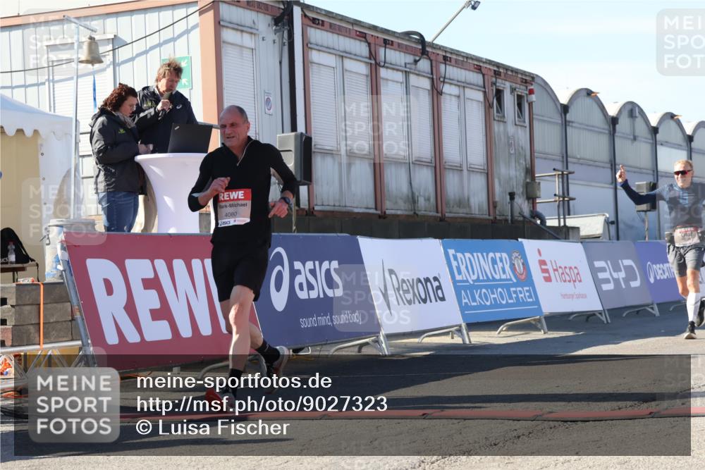 03.10.2025 - Köhlbrandbrückenlauf Luisa Fischer http://msf.ph/oto/9027323 03.10.2025 12:57:09 Ziel 4042, 4068, 4080, 4086, 4251, 5699, 5846, 5898, 5926, 6417, 6629, 6819 meine-sportfotos.de