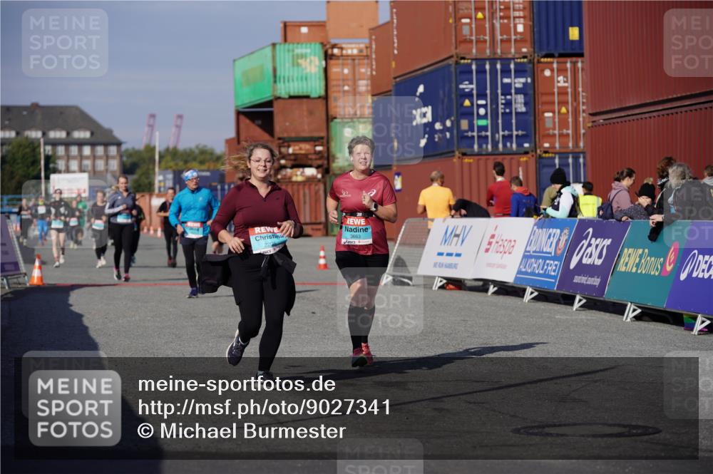 03.10.2025 - Köhlbrandbrückenlauf Michael Burmester http://msf.ph/oto/9027341 03.10.2025 10:31:09 Ziel 1763, 2205, 3072, 3663 meine-sportfotos.de