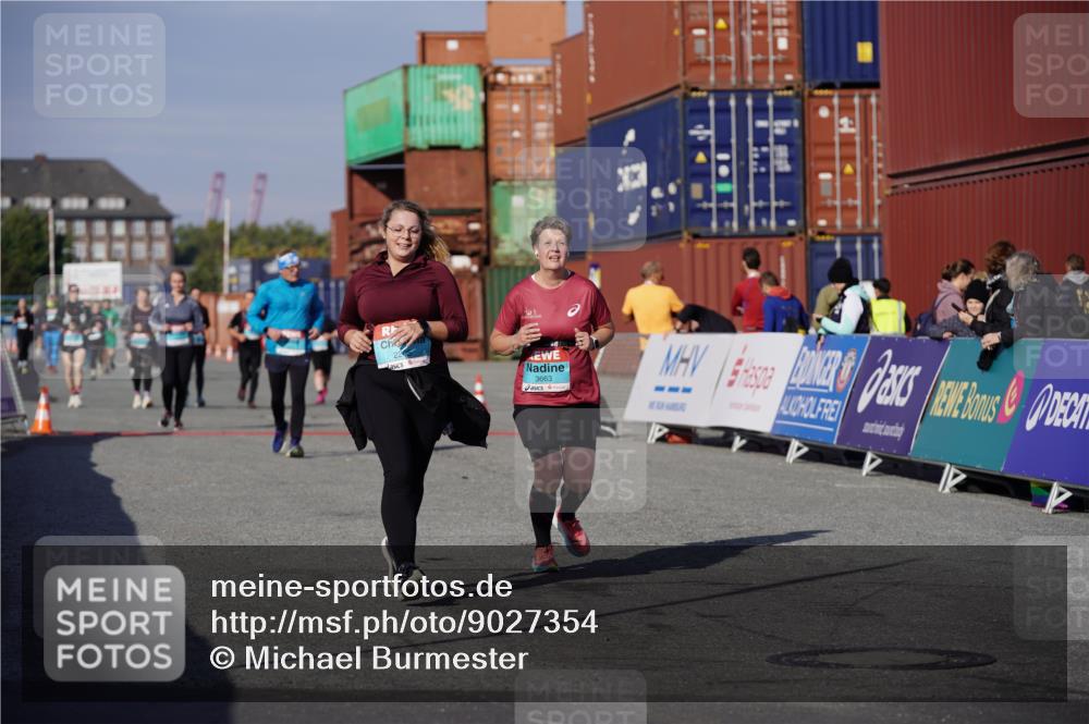 03.10.2025 - Köhlbrandbrückenlauf Michael Burmester http://msf.ph/oto/9027354 03.10.2025 10:31:10 Ziel 2205, 3072, 3663 meine-sportfotos.de
