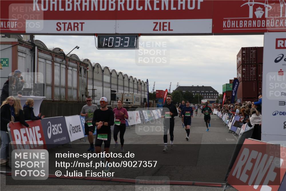 03.10.2025 - Köhlbrandbrückenlauf Julia Fischer http://msf.ph/oto/9027357 03.10.2025 16:03:31 Ziel 7013, 7094, 7224, 7284, 7418, 7485, 7873, 9103, 9305, 9678 meine-sportfotos.de