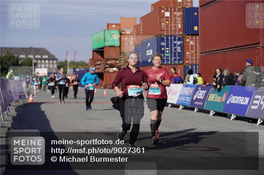 03.10.2025 - Köhlbrandbrückenlauf Michael Burmester http://msf.ph/oto/9027361 03.10.2025 10:31:11 Ziel 2205, 3072, 3663 meine-sportfotos.de
