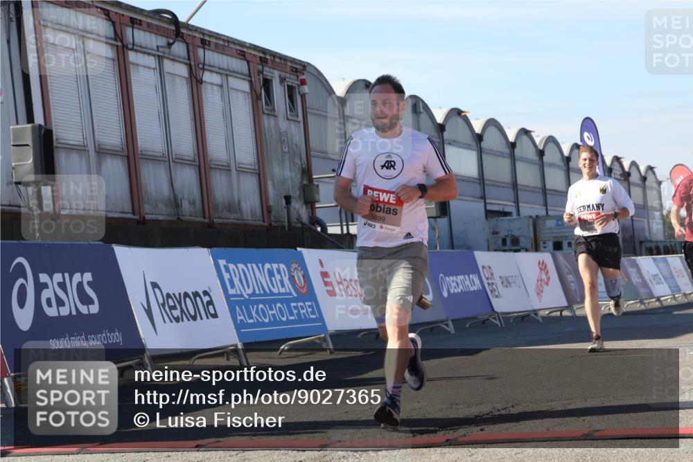 03.10.2025 - Köhlbrandbrückenlauf Luisa Fischer http://msf.ph/oto/9027365 03.10.2025 12:57:13 Ziel 4042, 4080, 4251, 5699, 5846, 5898, 5926, 6417, 6629, 6819 meine-sportfotos.de