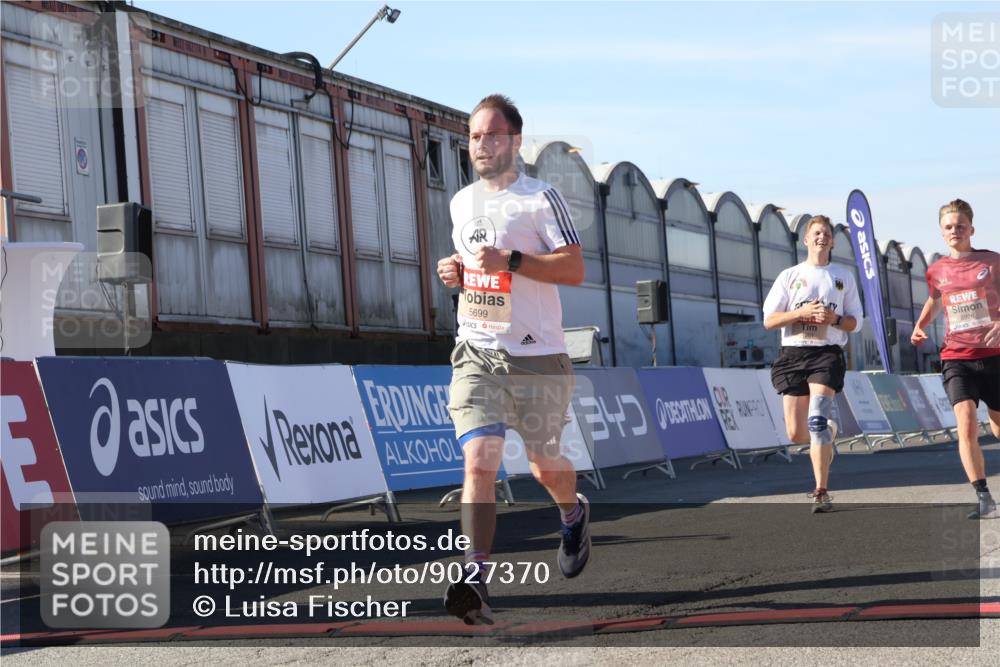 03.10.2025 - Köhlbrandbrückenlauf Luisa Fischer http://msf.ph/oto/9027370 03.10.2025 12:57:13 Ziel 4042, 4080, 4251, 5699, 5846, 5898, 5926, 6417, 6629, 6819 meine-sportfotos.de