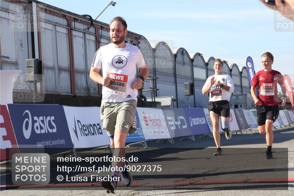03.10.2025 - Köhlbrandbrückenlauf Luisa Fischer http://msf.ph/oto/9027375 03.10.2025 12:57:13 Ziel 4042, 4080, 4251, 5699, 5846, 5898, 5926, 6417, 6629, 6819 meine-sportfotos.de