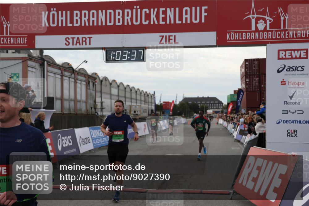 03.10.2025 - Köhlbrandbrückenlauf Julia Fischer http://msf.ph/oto/9027390 03.10.2025 16:03:37 Ziel 7013, 7094, 7224, 7284, 7418, 7485, 9103, 9484, 9632, 9666 meine-sportfotos.de