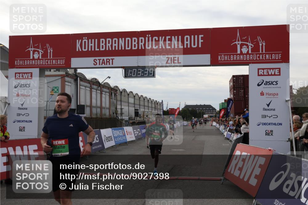 03.10.2025 - Köhlbrandbrückenlauf Julia Fischer http://msf.ph/oto/9027398 03.10.2025 16:03:39 Ziel 7094, 7224, 7284, 7418, 7485, 9103, 9484, 9632, 9666 meine-sportfotos.de