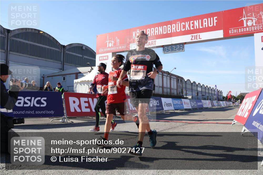 03.10.2025 - Köhlbrandbrückenlauf Luisa Fischer http://msf.ph/oto/9027427 03.10.2025 12:57:22 Ziel 4150, 4186, 4251, 5699, 5926, 6015 meine-sportfotos.de