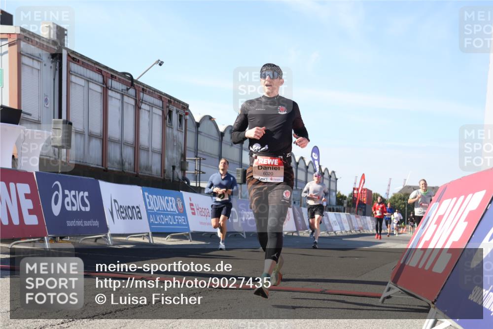 03.10.2025 - Köhlbrandbrückenlauf Luisa Fischer http://msf.ph/oto/9027435 03.10.2025 12:57:30 Ziel 4105, 4150, 4186, 4518, 6015, 6020, 6122, 6767 meine-sportfotos.de