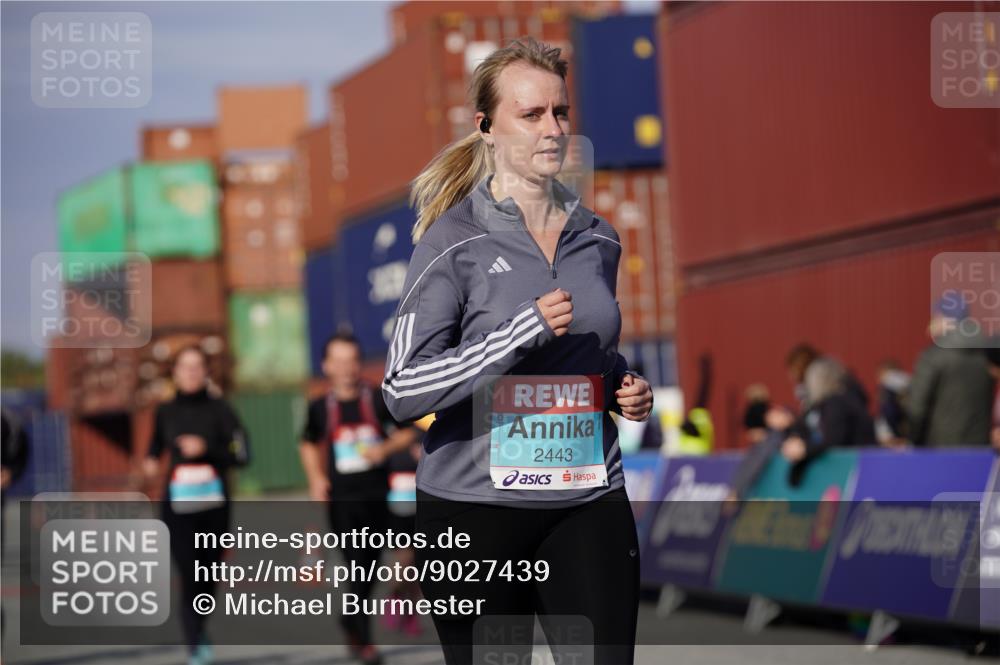 03.10.2025 - Köhlbrandbrückenlauf Michael Burmester http://msf.ph/oto/9027439 03.10.2025 10:31:21 Ziel 1969, 1970, 2443, 2504, 3383, 3384 meine-sportfotos.de