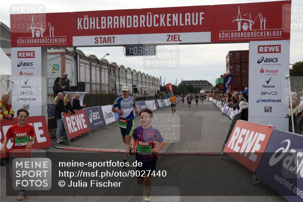 03.10.2025 - Köhlbrandbrückenlauf Julia Fischer http://msf.ph/oto/9027440 03.10.2025 16:03:49 Ziel 7409, 8980, 8981, 9484, 9666, 9730 meine-sportfotos.de
