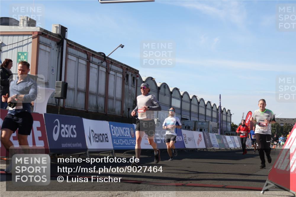 03.10.2025 - Köhlbrandbrückenlauf Luisa Fischer http://msf.ph/oto/9027464 03.10.2025 12:57:32 Ziel 4076, 4105, 4518, 6020, 6122, 6767 meine-sportfotos.de