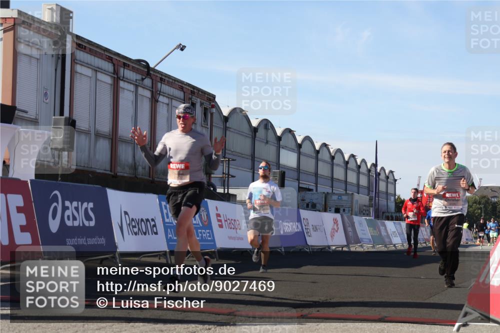 03.10.2025 - Köhlbrandbrückenlauf Luisa Fischer http://msf.ph/oto/9027469 03.10.2025 12:57:32 Ziel 4076, 4105, 4518, 6020, 6122, 6767 meine-sportfotos.de