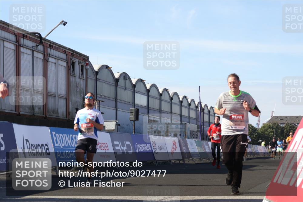 03.10.2025 - Köhlbrandbrückenlauf Luisa Fischer http://msf.ph/oto/9027477 03.10.2025 12:57:33 Ziel 4032, 4076, 4105, 4518, 6020, 6122, 6767 meine-sportfotos.de