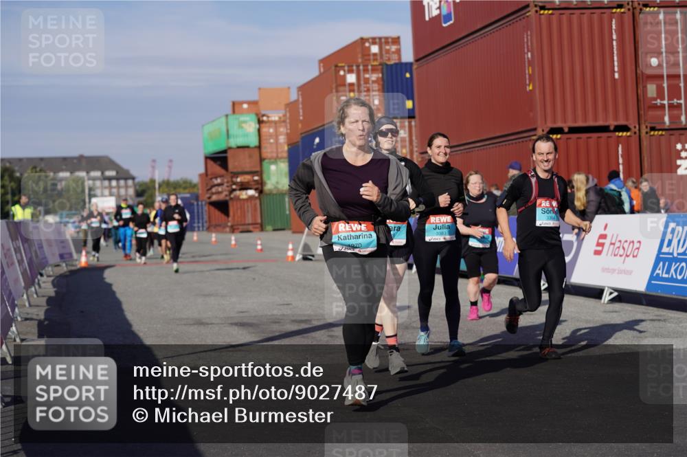 03.10.2025 - Köhlbrandbrückenlauf Michael Burmester http://msf.ph/oto/9027487 03.10.2025 10:31:25 Ziel 1969, 1970, 2385, 2504, 3383, 3384 meine-sportfotos.de