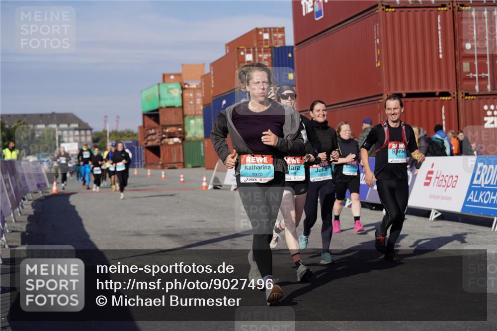 03.10.2025 - Köhlbrandbrückenlauf Michael Burmester http://msf.ph/oto/9027496 03.10.2025 10:31:25 Ziel 1969, 1970, 2385, 2504, 3383, 3384 meine-sportfotos.de