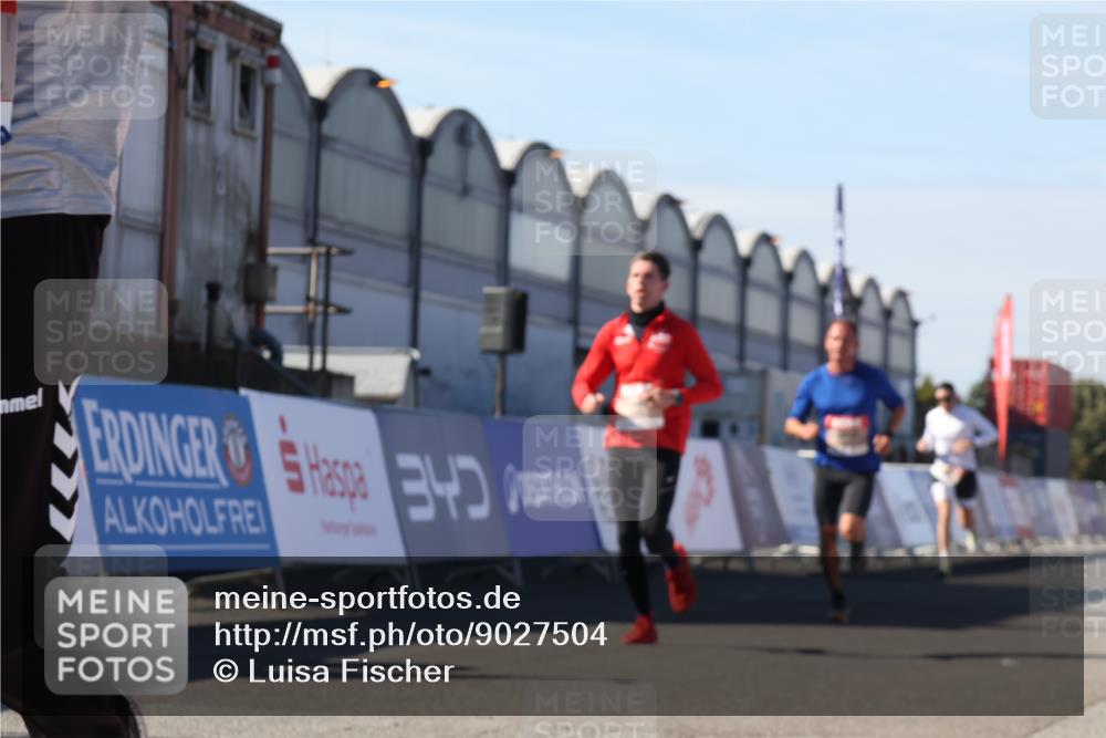 03.10.2025 - Köhlbrandbrückenlauf Luisa Fischer http://msf.ph/oto/9027504 03.10.2025 12:57:35 Ziel 4032, 4076, 4105, 4518, 6020, 6122, 6767 meine-sportfotos.de