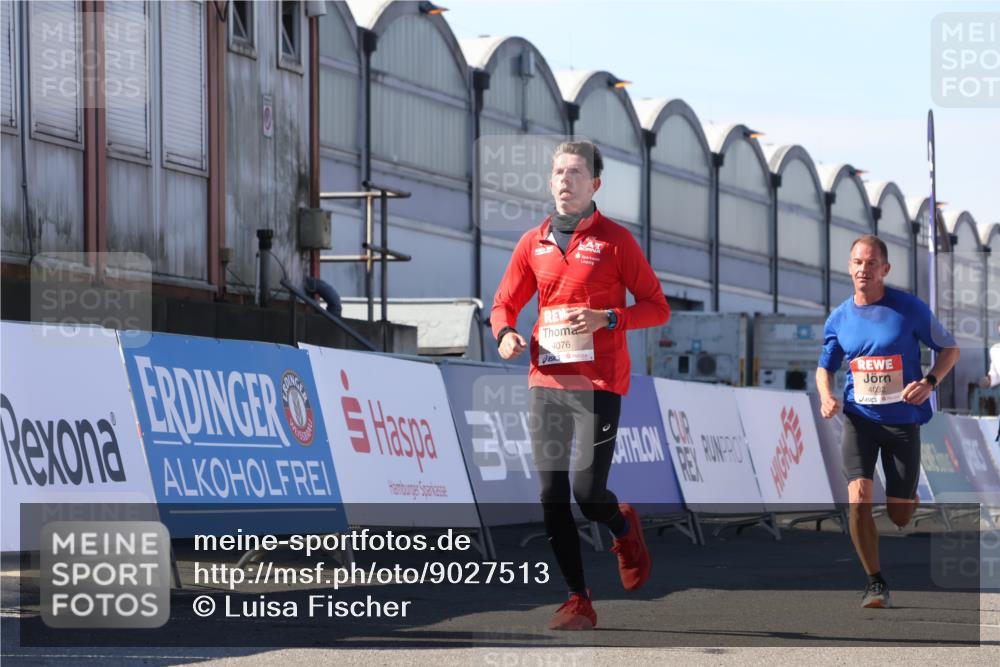 03.10.2025 - Köhlbrandbrückenlauf Luisa Fischer http://msf.ph/oto/9027513 03.10.2025 12:57:36 Ziel 4032, 4076, 4105, 4518, 6020, 6122, 6767, 6809 meine-sportfotos.de