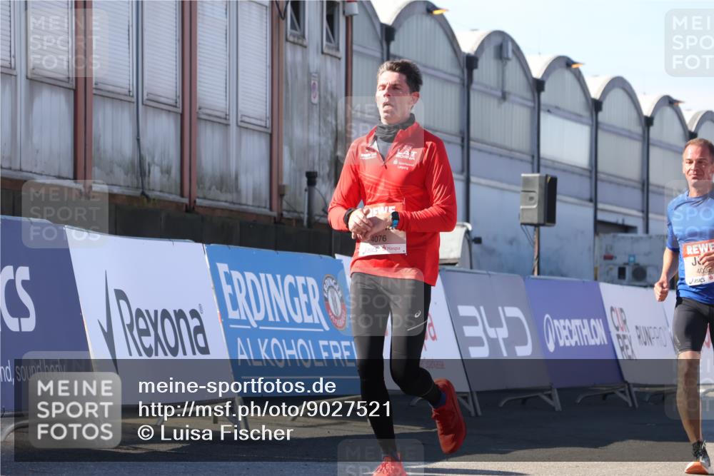 03.10.2025 - Köhlbrandbrückenlauf Luisa Fischer http://msf.ph/oto/9027521 03.10.2025 12:57:37 Ziel 4032, 4076, 4105, 4518, 6020, 6122, 6767, 6809 meine-sportfotos.de