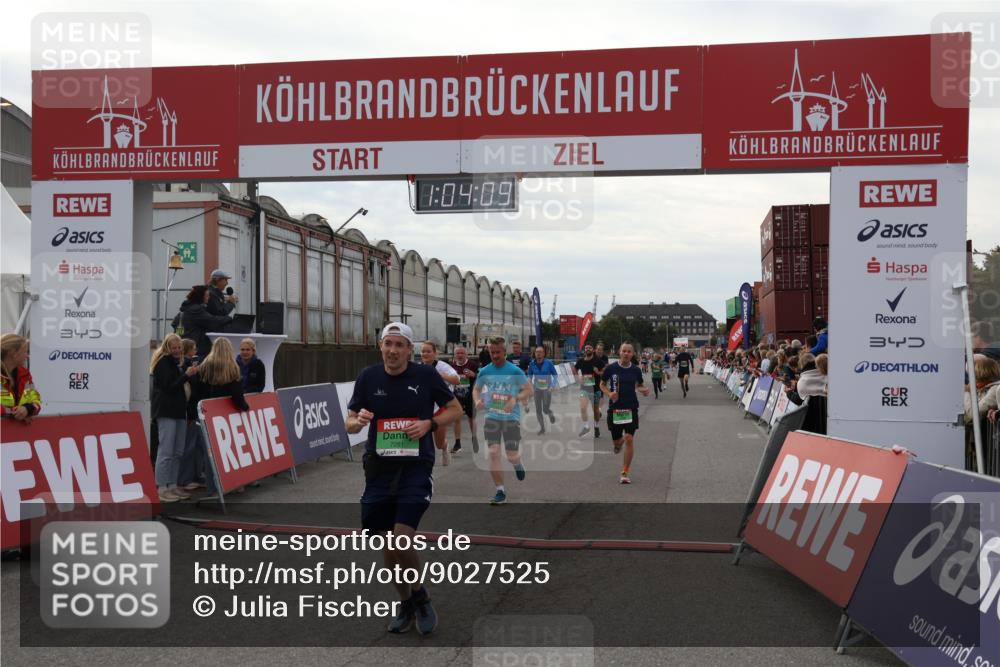 03.10.2025 - Köhlbrandbrückenlauf Julia Fischer http://msf.ph/oto/9027525 03.10.2025 16:04:09 Ziel 7257, 7281, 7297, 7392, 7451, 7466, 7599, 7798, 9149, 9306, 9377, 9562, 9744 meine-sportfotos.de