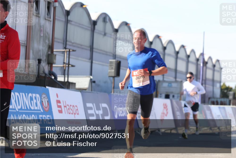 03.10.2025 - Köhlbrandbrückenlauf Luisa Fischer http://msf.ph/oto/9027531 03.10.2025 12:57:37 Ziel 4032, 4076, 4105, 4518, 6020, 6122, 6767, 6809 meine-sportfotos.de