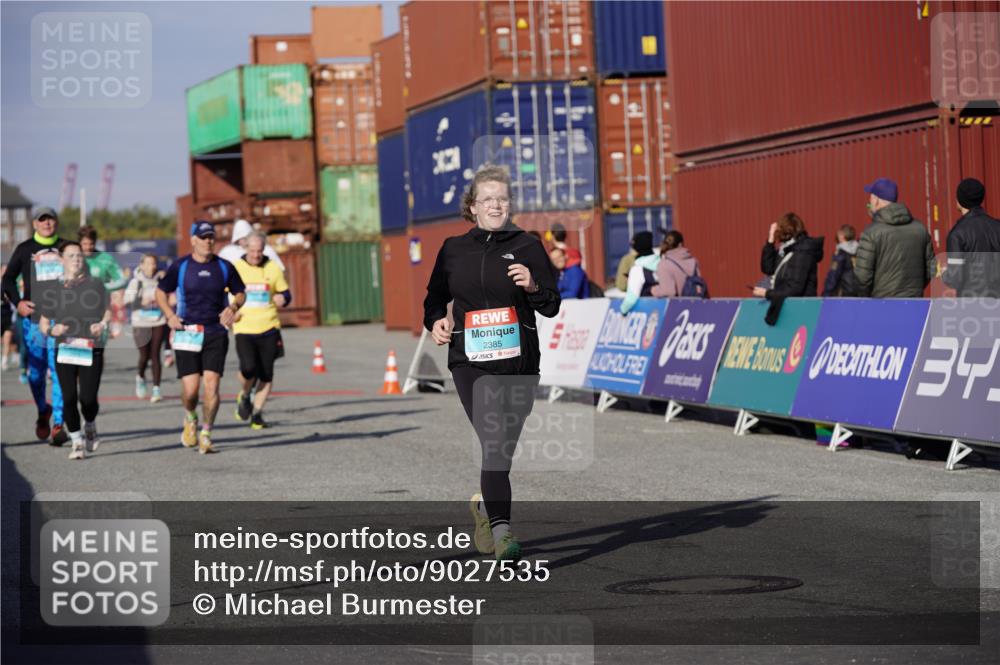 03.10.2025 - Köhlbrandbrückenlauf Michael Burmester http://msf.ph/oto/9027535 03.10.2025 10:31:30 Ziel 1927, 2385, 2398, 2462, 2463, 2504, 2518, 2973, 2976 meine-sportfotos.de