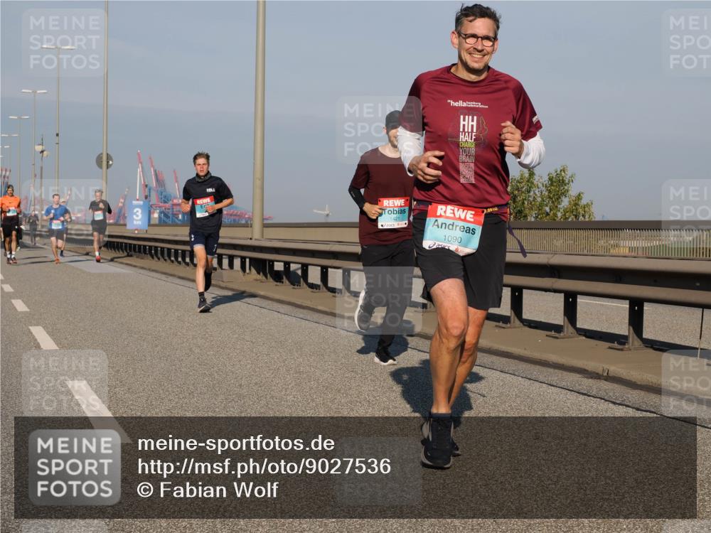 03.10.2025 - Köhlbrandbrückenlauf Fabian Wolf http://msf.ph/oto/9027536 03.10.2025 09:43:14 Position 3 3, 1421, 1090 meine-sportfotos.de