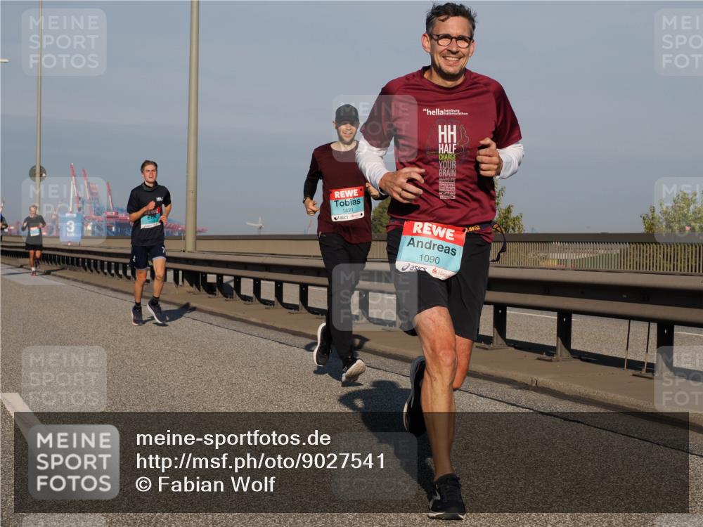 03.10.2025 - Köhlbrandbrückenlauf Fabian Wolf http://msf.ph/oto/9027541 03.10.2025 09:43:15 Position 3 3, 1421, 1090 meine-sportfotos.de