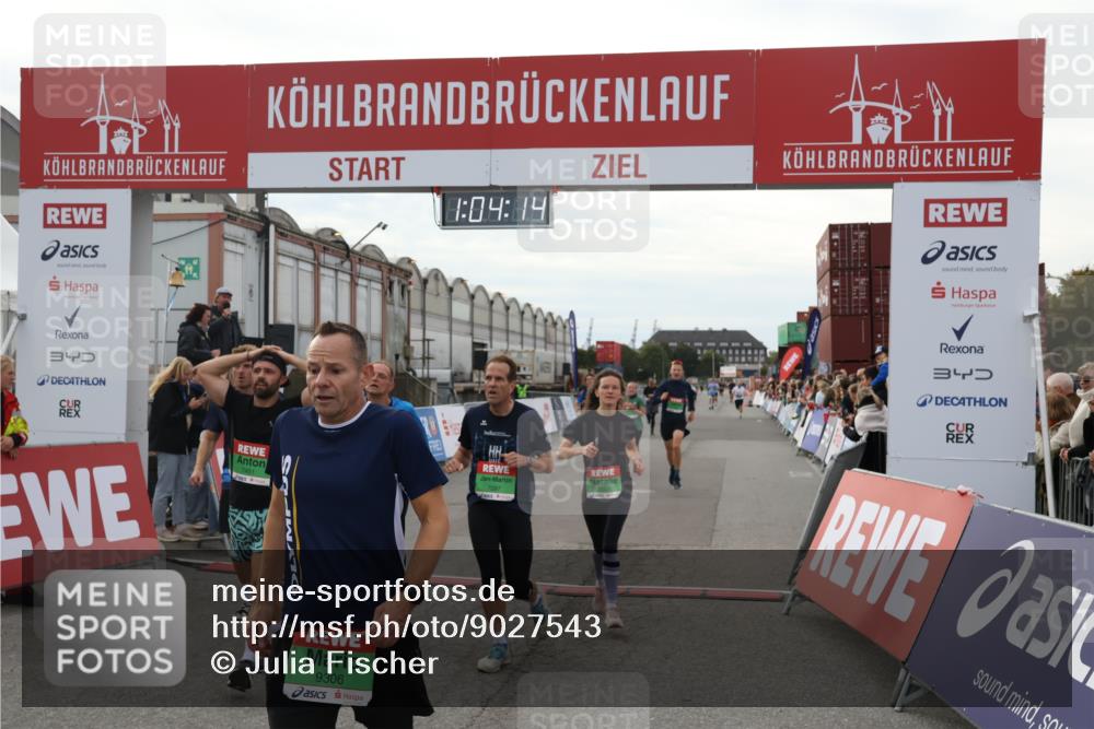 03.10.2025 - Köhlbrandbrückenlauf Julia Fischer http://msf.ph/oto/9027543 03.10.2025 16:04:14 Ziel 7281, 7297, 7392, 7451, 7466, 7599, 7611, 7798, 8082, 9149, 9306, 9377, 9562, 9618 meine-sportfotos.de