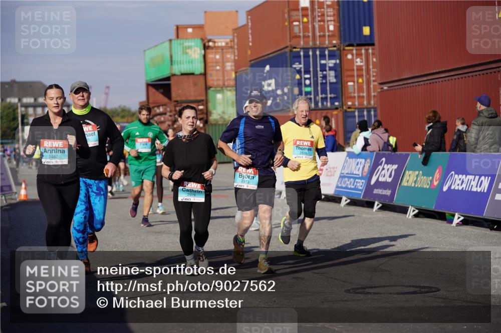 03.10.2025 - Köhlbrandbrückenlauf Michael Burmester http://msf.ph/oto/9027562 03.10.2025 10:31:34 Ziel 1927, 2058, 2272, 2385, 2398, 2462, 2463, 2518, 2973, 2976 meine-sportfotos.de