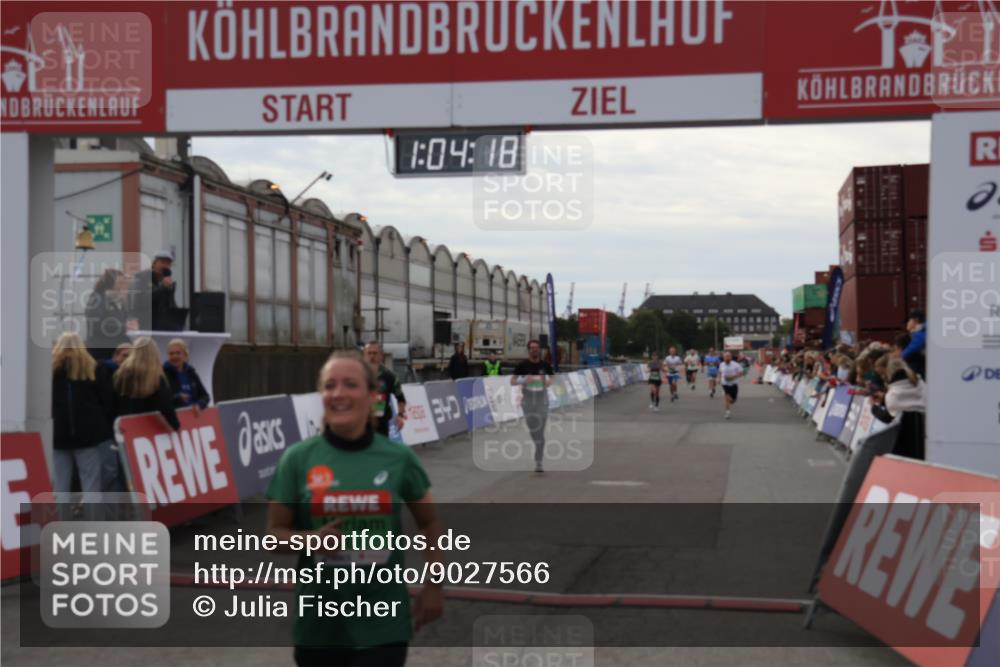 03.10.2025 - Köhlbrandbrückenlauf Julia Fischer http://msf.ph/oto/9027566 03.10.2025 16:04:18 Ziel 7281, 7297, 7392, 7451, 7466, 7599, 7611, 7798, 8082, 9010, 9149, 9306, 9377, 9562, 9618 meine-sportfotos.de