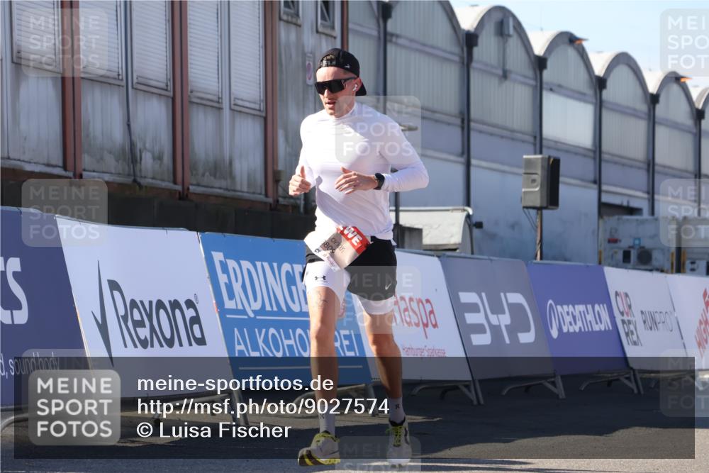 03.10.2025 - Köhlbrandbrückenlauf Luisa Fischer http://msf.ph/oto/9027574 03.10.2025 12:57:41 Ziel 4032, 4037, 4076, 4105, 4518, 6122, 6371, 6767, 6809 meine-sportfotos.de
