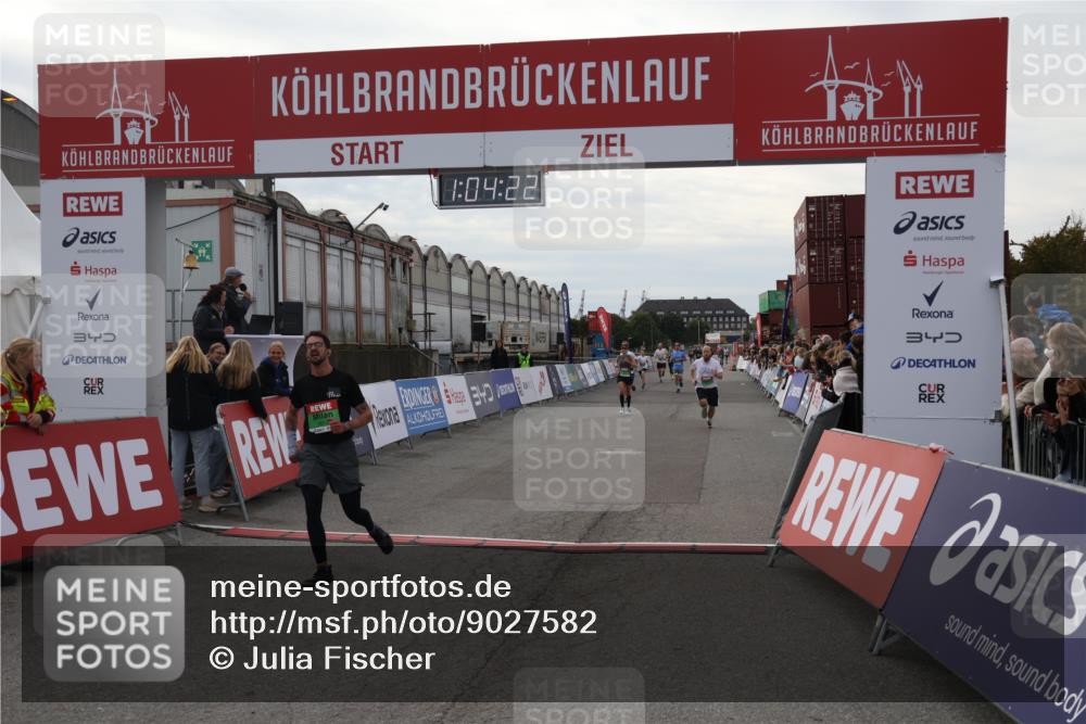 03.10.2025 - Köhlbrandbrückenlauf Julia Fischer http://msf.ph/oto/9027582 03.10.2025 16:04:22 Ziel 7297, 7308, 7392, 7451, 7466, 7611, 8082, 8818, 9010, 9149, 9213, 9562, 9618 meine-sportfotos.de