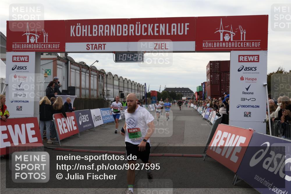 03.10.2025 - Köhlbrandbrückenlauf Julia Fischer http://msf.ph/oto/9027595 03.10.2025 16:04:26 Ziel 7245, 7308, 7338, 7611, 8082, 8818, 9010, 9213, 9618 meine-sportfotos.de