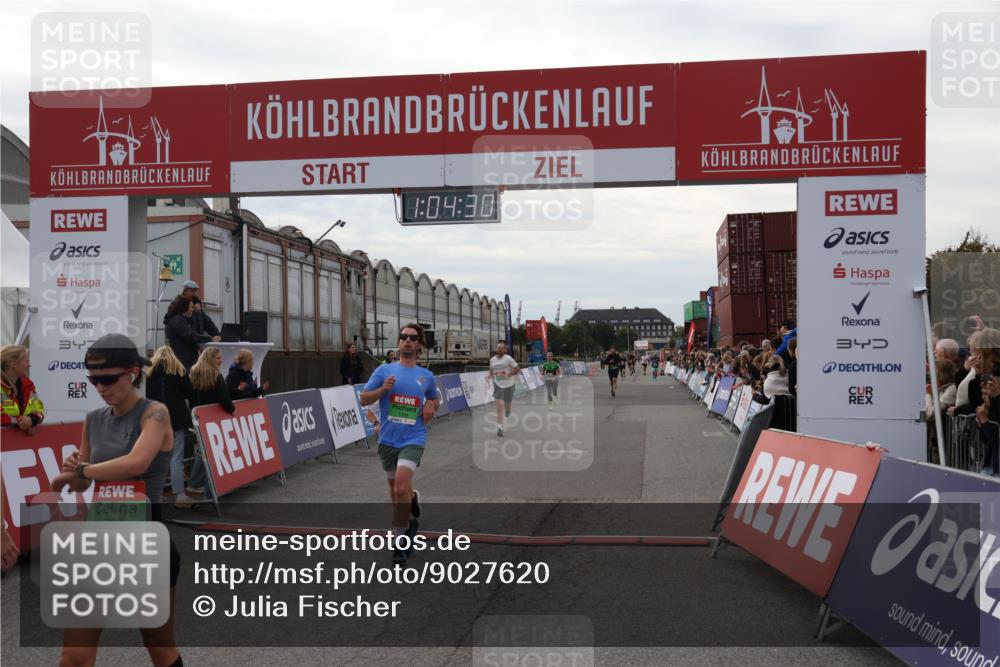 03.10.2025 - Köhlbrandbrückenlauf Julia Fischer http://msf.ph/oto/9027620 03.10.2025 16:04:30 Ziel 7245, 7308, 7338, 7455, 8818, 8825, 9010, 9213 meine-sportfotos.de