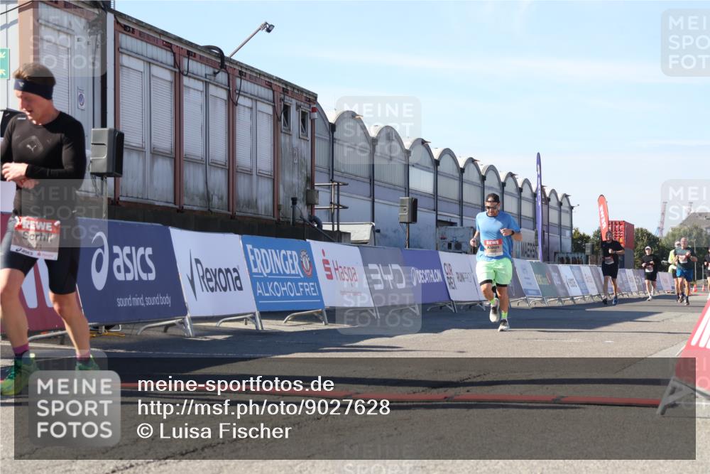 03.10.2025 - Köhlbrandbrückenlauf Luisa Fischer http://msf.ph/oto/9027628 03.10.2025 12:57:46 Ziel 4032, 4037, 4076, 5669, 5960, 6371, 6809 meine-sportfotos.de