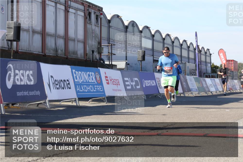 03.10.2025 - Köhlbrandbrückenlauf Luisa Fischer http://msf.ph/oto/9027632 03.10.2025 12:57:46 Ziel 4032, 4037, 4076, 5669, 5960, 6371, 6809 meine-sportfotos.de