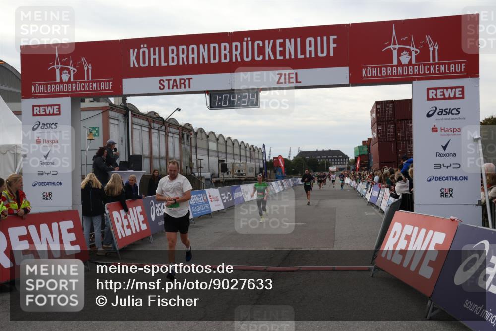 03.10.2025 - Köhlbrandbrückenlauf Julia Fischer http://msf.ph/oto/9027633 03.10.2025 16:04:34 Ziel 7245, 7308, 7338, 7455, 8818, 8825, 8937, 9213 meine-sportfotos.de