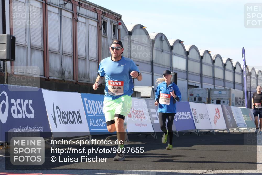 03.10.2025 - Köhlbrandbrückenlauf Luisa Fischer http://msf.ph/oto/9027655 03.10.2025 12:57:48 Ziel 4032, 4037, 4076, 4654, 5669, 5960, 6371, 6809 meine-sportfotos.de