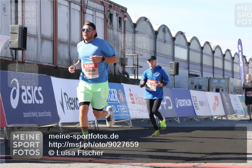 03.10.2025 - Köhlbrandbrückenlauf Luisa Fischer http://msf.ph/oto/9027659 03.10.2025 12:57:48 Ziel 4032, 4037, 4076, 4654, 5669, 5960, 6371, 6809 meine-sportfotos.de