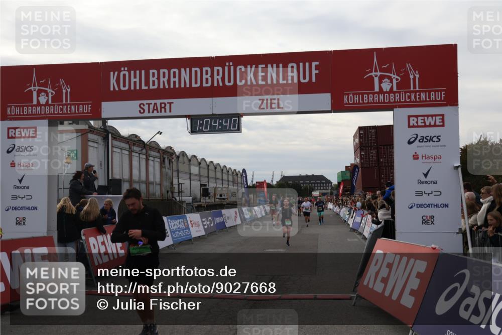 03.10.2025 - Köhlbrandbrückenlauf Julia Fischer http://msf.ph/oto/9027668 03.10.2025 16:04:40 Ziel 7245, 7248, 7455, 7526, 8825, 8937, 9696 meine-sportfotos.de