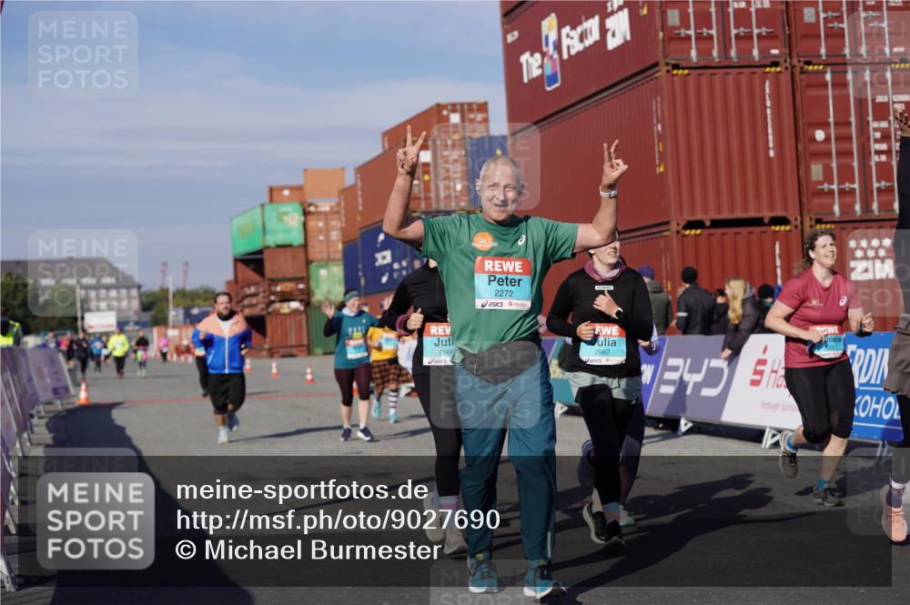 03.10.2025 - Köhlbrandbrückenlauf Michael Burmester http://msf.ph/oto/9027690 03.10.2025 10:31:44 Ziel 1700, 2265, 2272, 2332, 2379, 2491, 2595, 2596, 2634, 2830, 2966, 2967, 3122 meine-sportfotos.de