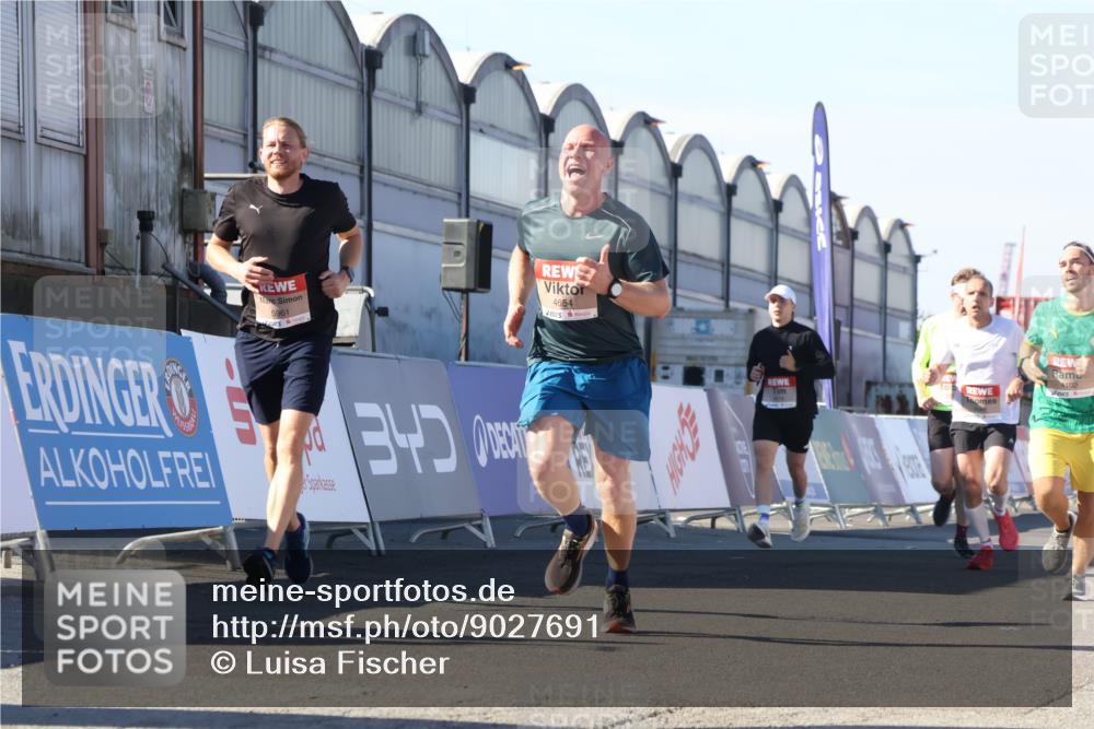 03.10.2025 - Köhlbrandbrückenlauf Luisa Fischer http://msf.ph/oto/9027691 03.10.2025 12:57:52 Ziel 4037, 4046, 4102, 4654, 5669, 5960, 5961, 6371, 6518, 6519, 6520, 6809 meine-sportfotos.de