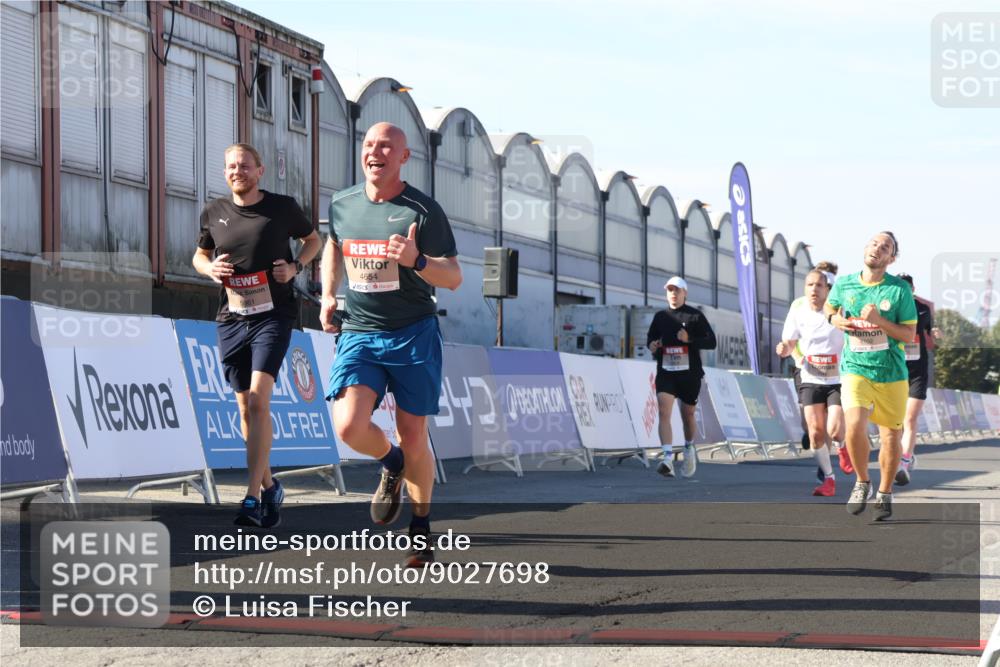 03.10.2025 - Köhlbrandbrückenlauf Luisa Fischer http://msf.ph/oto/9027698 03.10.2025 12:57:53 Ziel 4037, 4046, 4102, 4654, 5669, 5960, 5961, 6371, 6518, 6519, 6520 meine-sportfotos.de