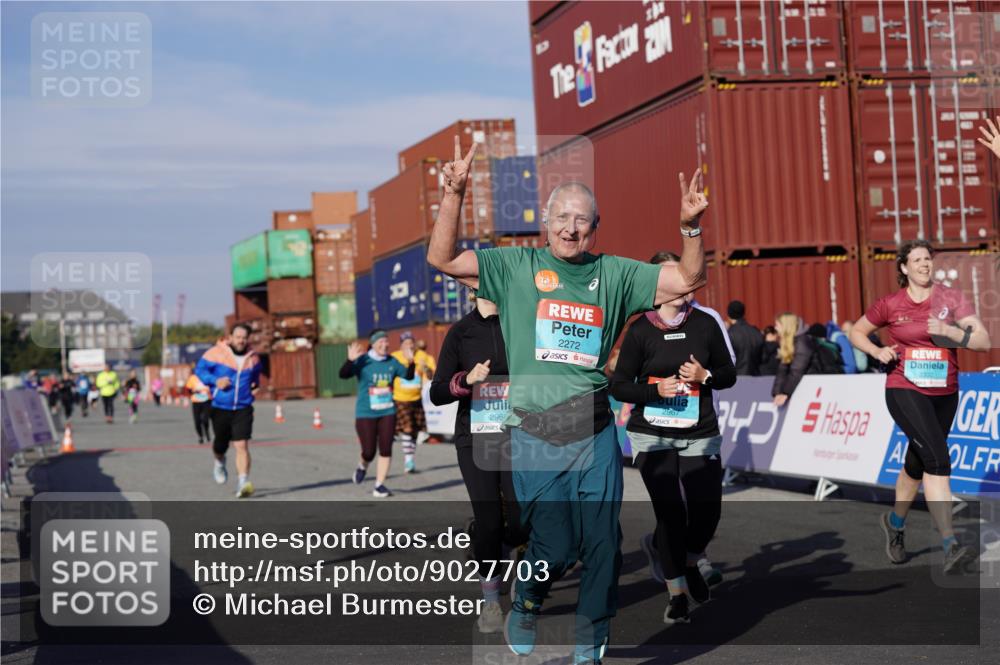 03.10.2025 - Köhlbrandbrückenlauf Michael Burmester http://msf.ph/oto/9027703 03.10.2025 10:31:44 Ziel 1700, 2265, 2272, 2332, 2379, 2491, 2595, 2596, 2634, 2830, 2966, 2967, 3122 meine-sportfotos.de